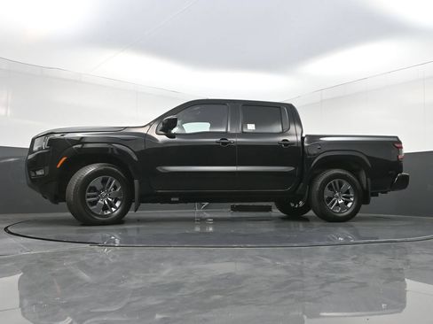 Used 2025 Nissan Frontier SV w/ SV Convenience Package RWD image 26