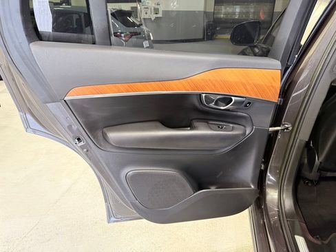 Used 2023 Volvo XC90 B6 Plus w/ Protection Package Premier AWD/4WD image 19