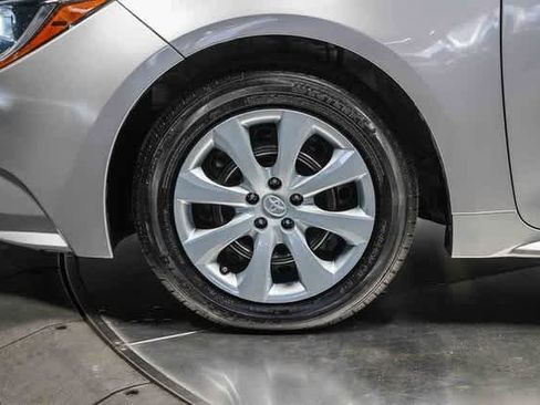 Certified 2022 Toyota Corolla LE image 10