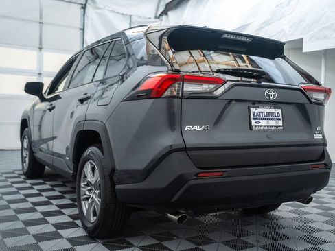 Certified 2025 Toyota RAV4 LE AWD/4WD image 7