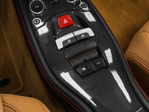 Certified 2013 Ferrari 458 Spider RWD image 52