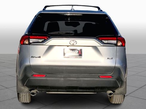 Used 2024 Toyota RAV4 XLE w/ Convenience Package FWD image 5