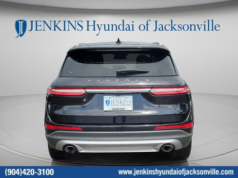 Used 2021 Lincoln Corsair FWD w/ Rear Removable Package Tray image 6