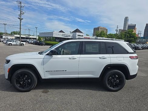 New 2026 Jeep Grand Cherokee Altitude RWD image 6
