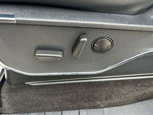 Used 2022 Ford F150 Lariat image 27