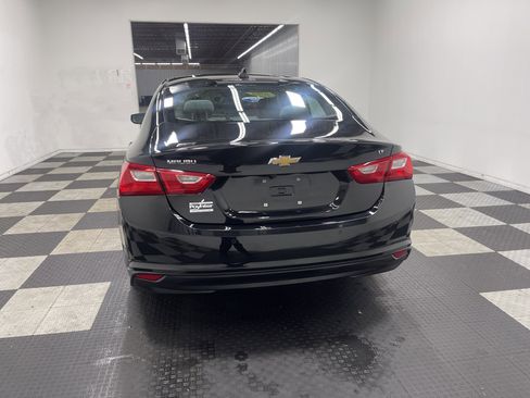 Used 2025 Chevrolet Malibu LT image 3