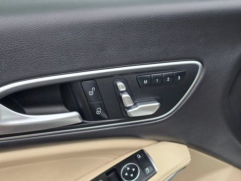 Used 2019 Mercedes-Benz CLA 250 4MATIC image 25