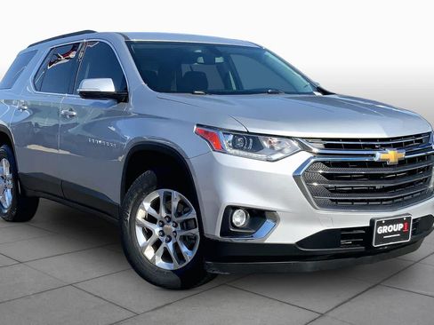 Used 2019 Chevrolet Traverse LT FWD image 3