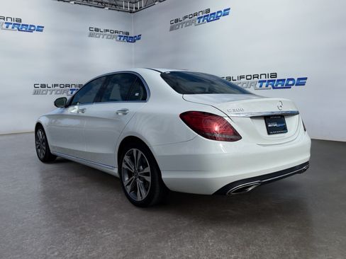 Used 2019 Mercedes-Benz C 300 Sedan w/ Premium Package image 7
