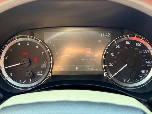 Used 2023 Toyota Highlander L FWD image 23