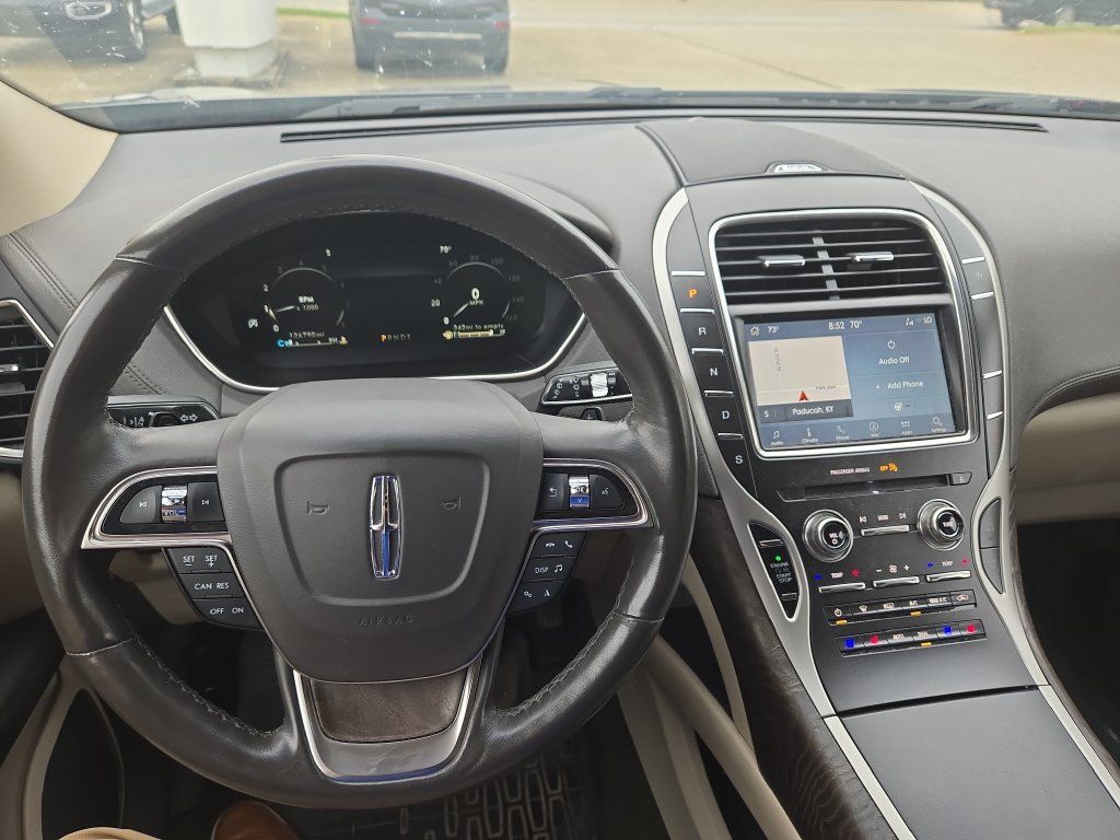 Used 2019 Lincoln Nautilus Reserve AWD/4WD image 12