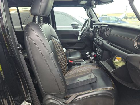 Used 2023 Jeep Wrangler Unlimited Sahara AWD/4WD image 5
