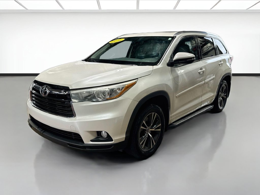 Used 2016 Toyota Highlander XLE AWD/4WD image 1