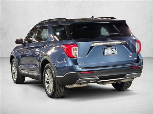 Used 2020 Ford Explorer XLT w/ Equipment Group 202A image 8