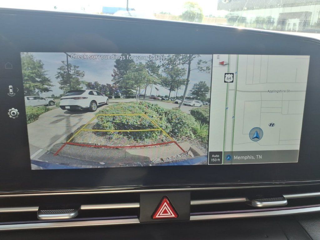 Used 2025 Hyundai Elantra SEL FWD image 27