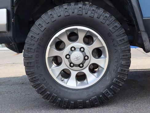Used 2011 Toyota FJ Cruiser 4WD w/ Upgrade Pkg image 21