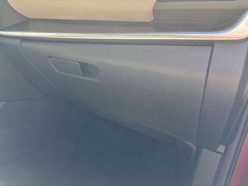 Used 2025 Nissan Rogue SV AWD/4WD image 26