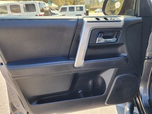 Used 2020 Toyota 4Runner SR5 Premium w/ Moonroof Package image 15