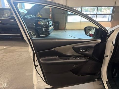 Used 2016 Nissan Murano SL AWD/4WD image 19