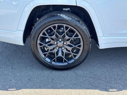 New 2026 Jeep Grand Cherokee L Summit AWD/4WD image 11