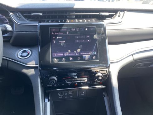 Used 2025 Jeep Grand Cherokee Laredo X w/ Trailer Tow Package image 9