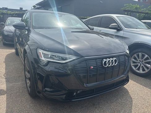 Used 2022 Audi e-tron S Prestige w/ Prestige Package AWD/4WD image 11