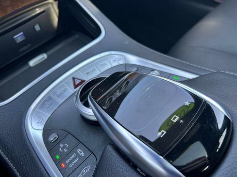 Used 2016 Mercedes-Benz S 550 4MATIC Sedan image 29