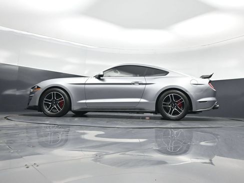 Used 2020 Ford Mustang Coupe RWD image 7