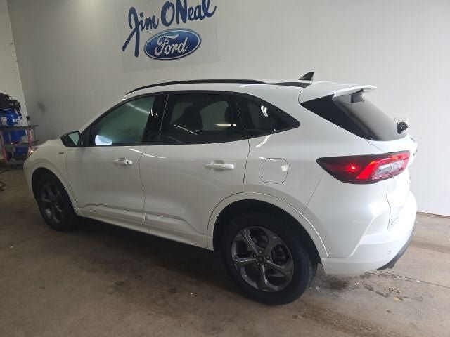 Used 2023 Ford Escape ST-Line w/ Tech Pack #1 AWD/4WD image 29