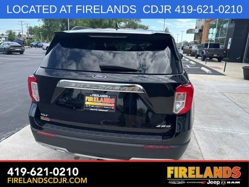 Used 2023 Ford Explorer XLT w/ Equipment Group 202A AWD/4WD image 14