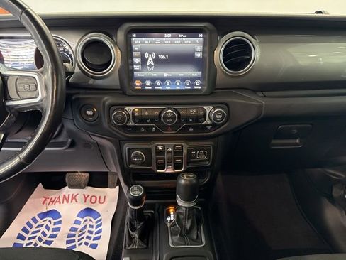 Used 2021 Jeep Wrangler Unlimited Sahara AWD/4WD image 30