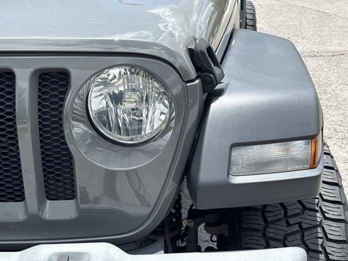 Used 2018 Jeep Wrangler Unlimited Sport AWD/4WD image 11