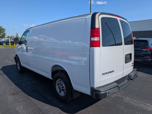 Used 2025 GMC Savana 2500 w/ Safety Package RWD image 5