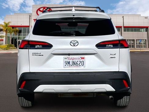 Certified 2024 Toyota Corolla Cross XLE image 4