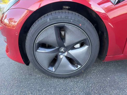 Used 2020 Tesla Model 3 Standard Range image 31