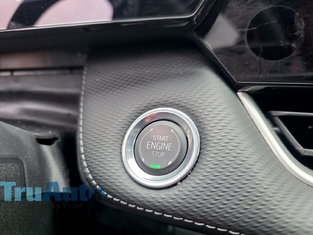 Used 2026 Chevrolet Equinox LT w/ Convenience Package II FWD image 16