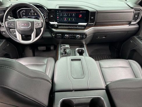 Used 2022 GMC Sierra 1500 Elevation w/ Elevation Premium Package image 17