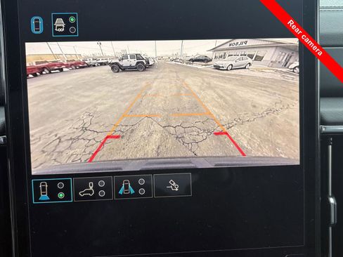 Used 2025 GMC Yukon Denali image 5