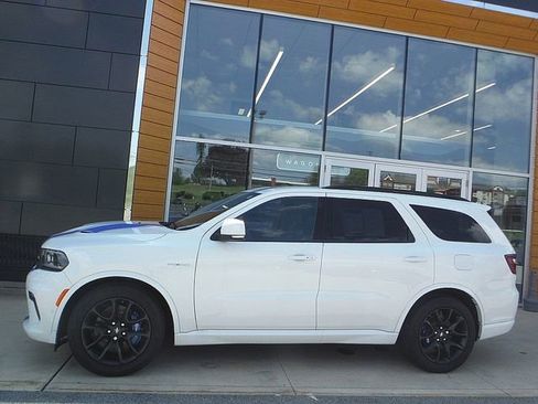 Used 2022 Dodge Durango R/T w/ Tow 'N Go Package AWD/4WD image 2