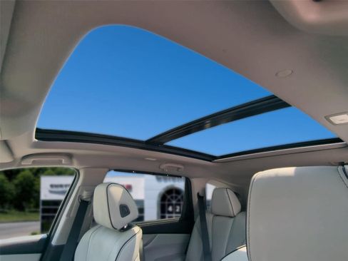 Used 2023 Acura MDX SH-AWD w/ Advance Package image 24