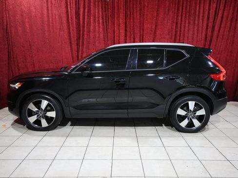 Used 2019 Volvo XC40 T5 Momentum AWD/4WD image 3