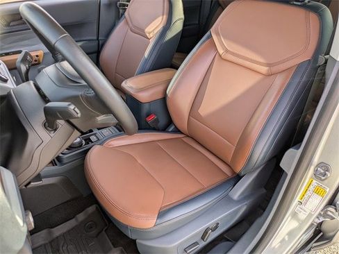 Used 2022 Ford Maverick Lariat image 16