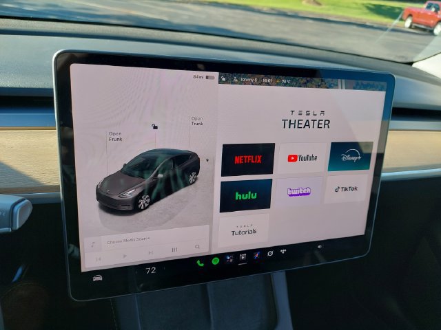 Used 2024 Tesla Model Y Long Range AWD/4WD image 29
