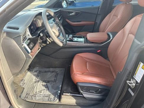 Used 2019 Audi Q8 Prestige w/ Towing Package image 14