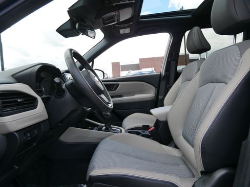 Used 2025 Subaru Forester Premium AWD/4WD image 31