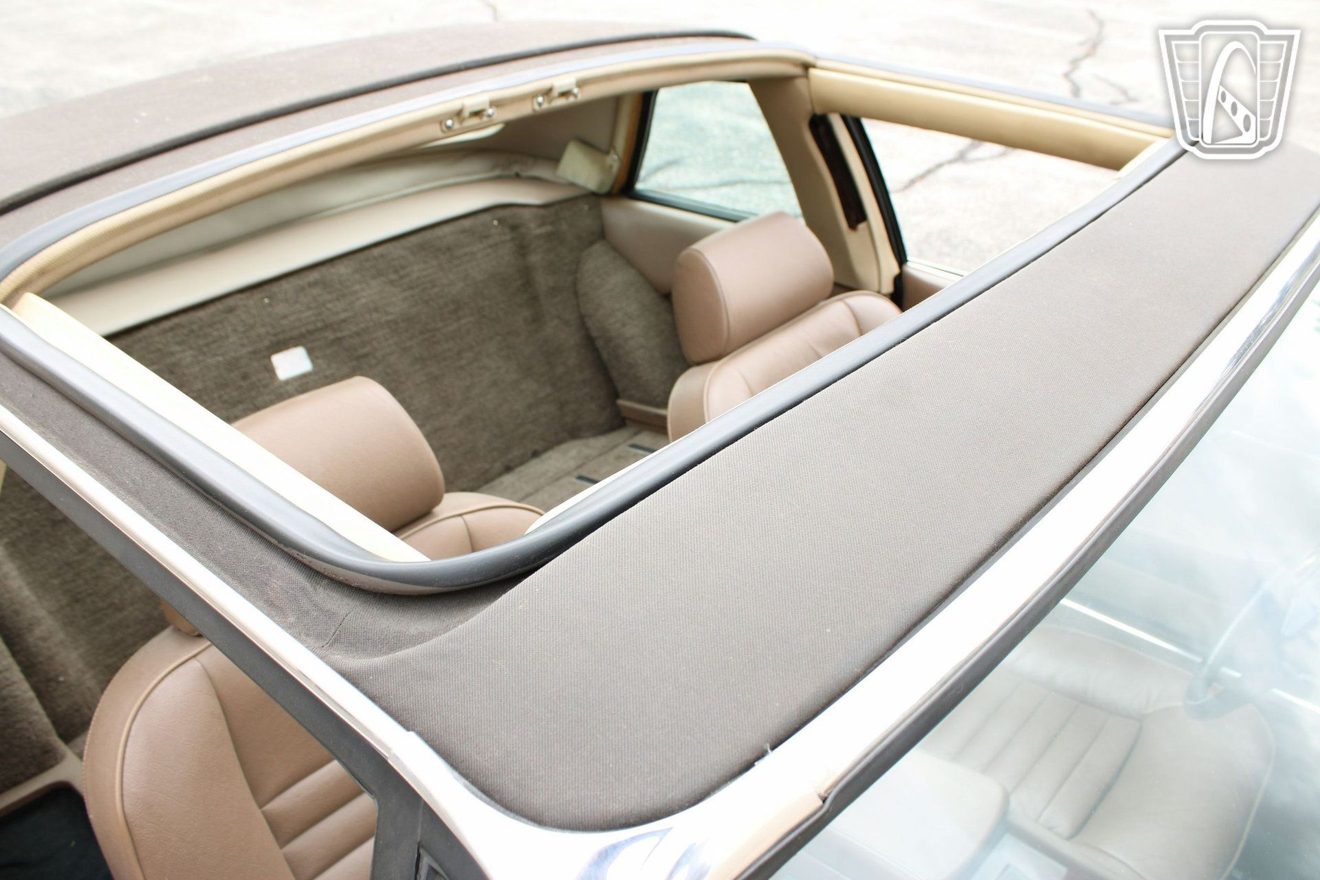 Used 1988 Jaguar XJS V12 Convertible RWD image 27