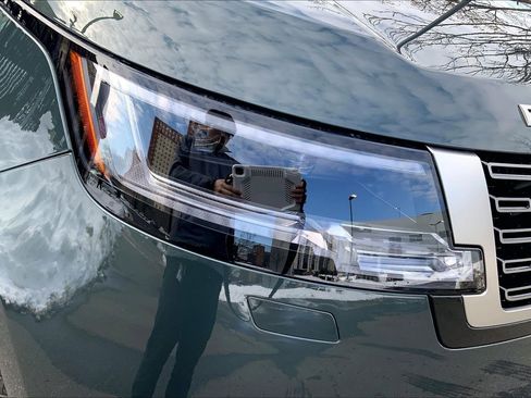 New 2026 Land Rover Range Rover Long Wheelbase SE image 13