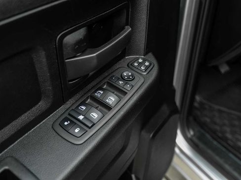 Used 2024 RAM 3500 Tradesman w/ Chrome Appearance Group AWD/4WD image 42