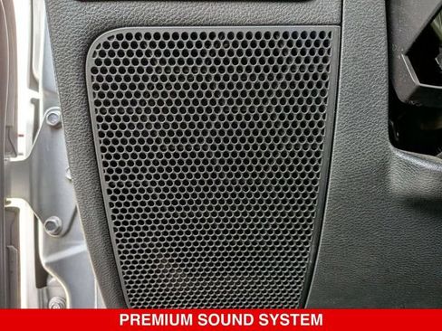Used 2015 Jeep Wrangler Unlimited Rubicon w/ Connectivity Group AWD/4WD image 14