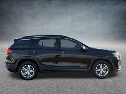 Used 2019 GMC Terrain SLE w/ Driver Convenience Package image 2